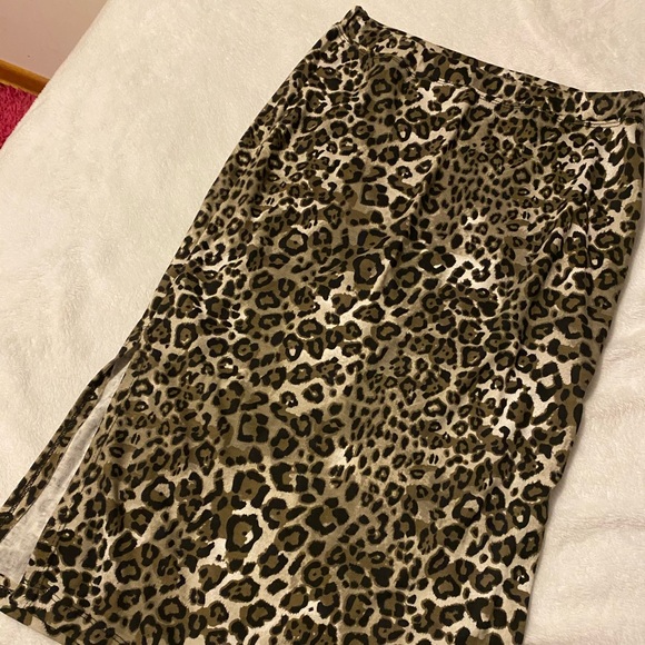 Skirt - Picture 1 of 3